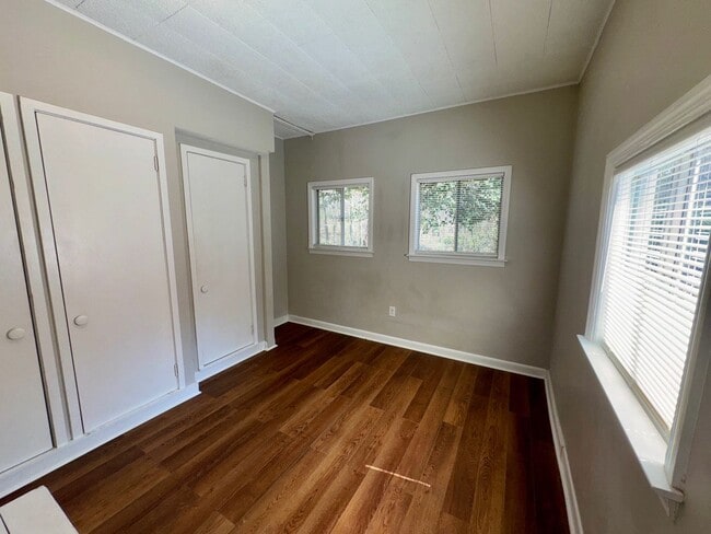 Building Photo - East AVL Spacious Apartment Ready for Occupancy!