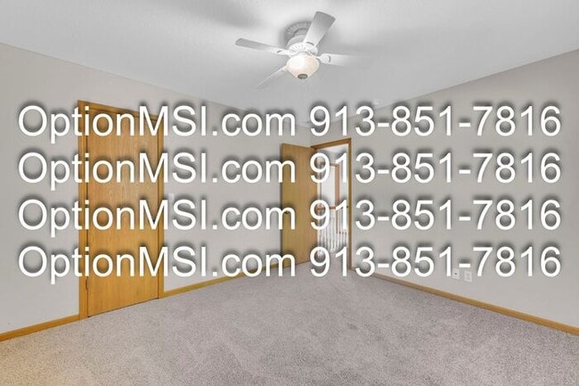 Building Photo - Overland park duplex!