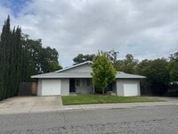 Building Photo - 2/2 Duplex in Fair Oaks