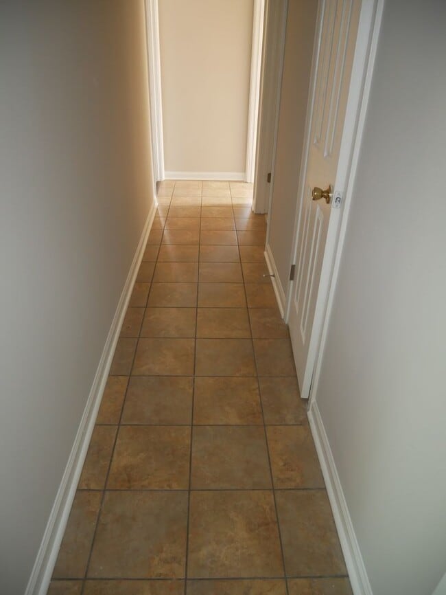 Building Photo - 37 Torbrook Cove