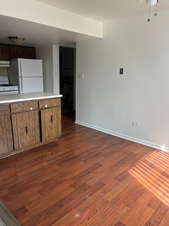 Building Photo - 7919 S 83rd Ct