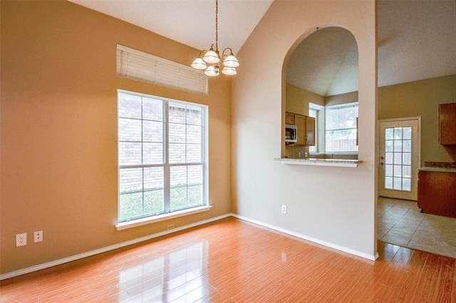 Building Photo - 2406 Weatherby Dr