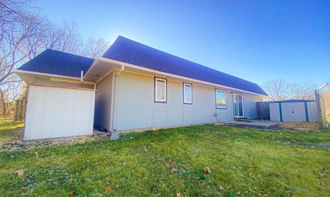 Building Photo - Italian Estates Property Management