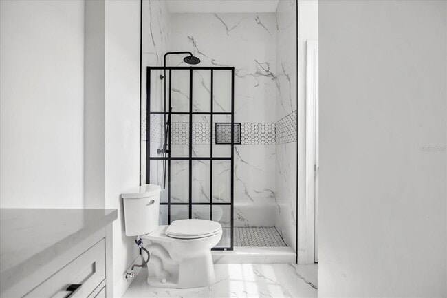 Building Photo - 1316 Lake Baldwin Ln