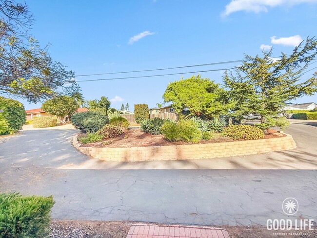Building Photo - Charming El Cajon Home with Spacious Living and Expansive Backyard