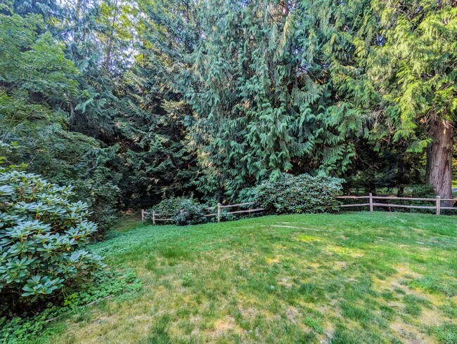 Building Photo - Charming 3 bed, 1.5 bath country rambler i...