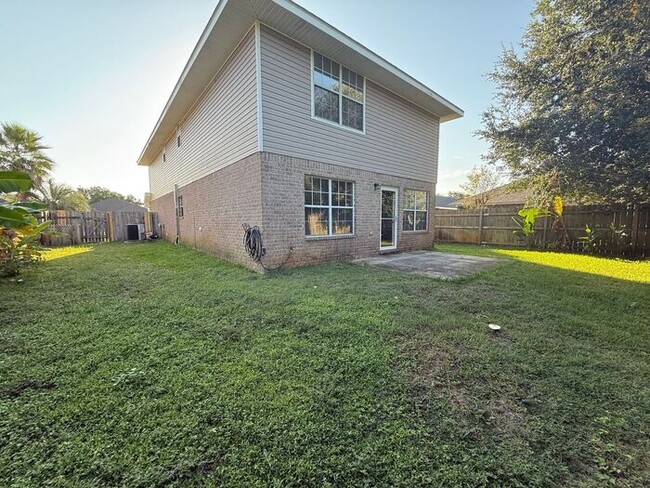 Building Photo - Gulf Breeze - Grand Ridge - 4 bedroom, 2.5...