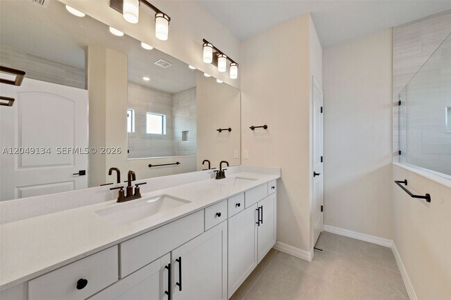 Building Photo - 4470 Waterside Dr