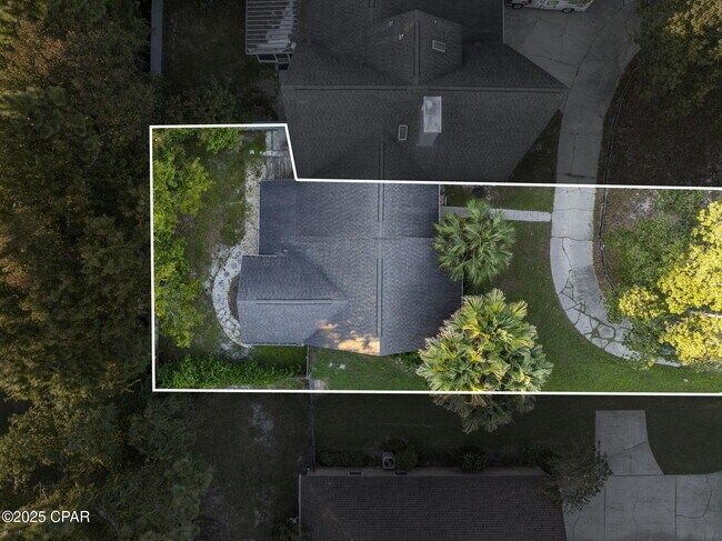 Building Photo - 301 Fairway Blvd