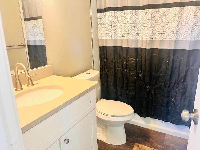 Building Photo - 306 Clark St