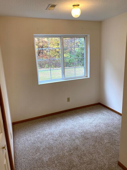 Building Photo - 3804 Creek Hill Dr