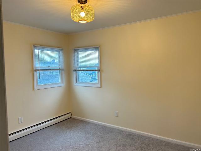 Building Photo - 3 bedroom in Island Park NY 11558