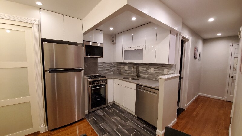 Building Photo - 1628 2nd Ave