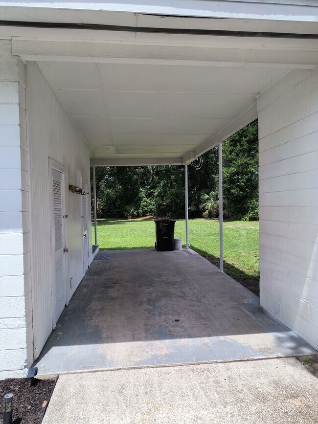 Building Photo - OPEN HOUSE June 21 at 10 am to Noon