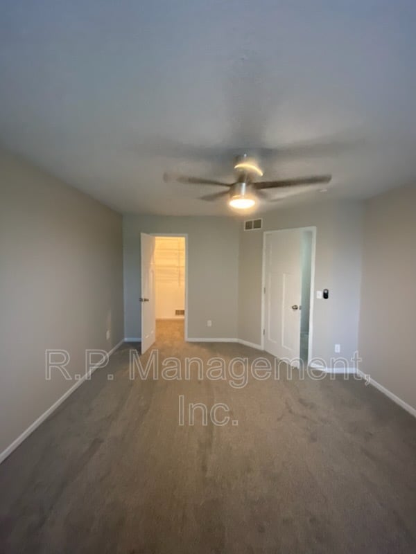 Building Photo - 14391 Estates Ave