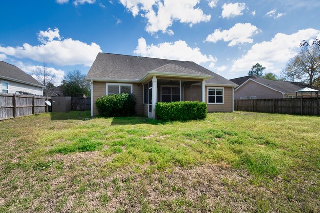 Building Photo - 307 Scotch Pine Ln