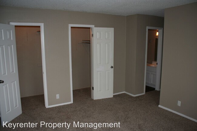 Building Photo - 3 br, 2 bath House - 9915 E 22nd Pl