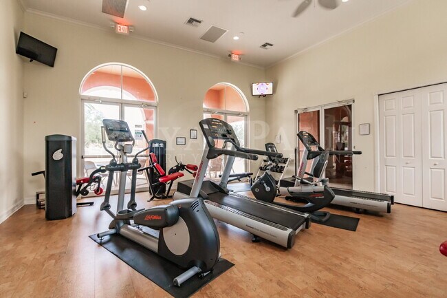 Building Photo - 12060 Lucca St