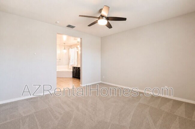 Building Photo - 9742 Thatcher Ave