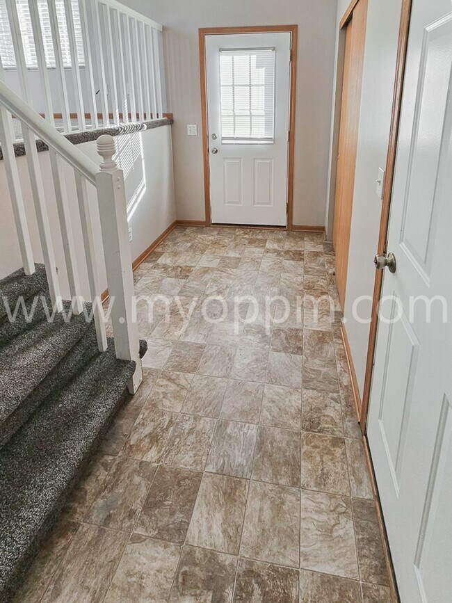 Building Photo - Gorgeous 3 Bedroom / 2 Bathroom Home | Chalco| $700 off Deposit!