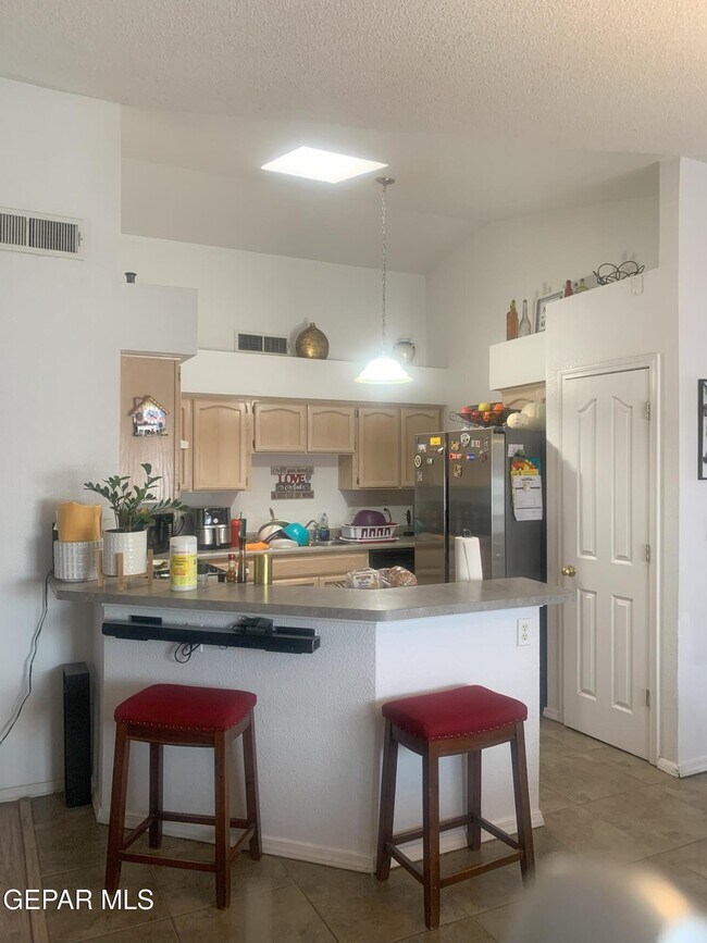 Building Photo - 12621 Tierra India Way