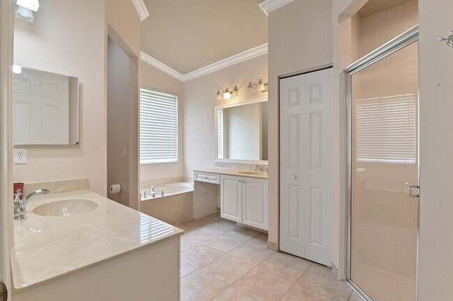 Building Photo - 7073 Via Leonardo