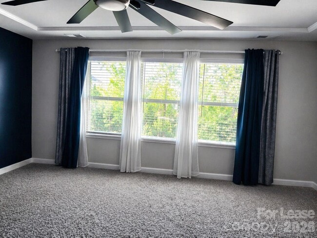 Building Photo - 2019 Red Ash Dr