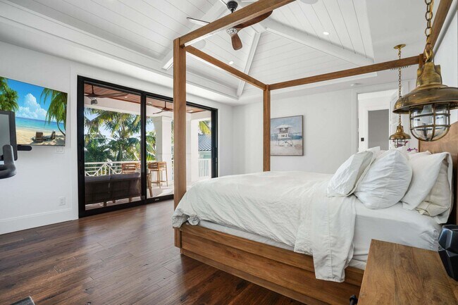 Building Photo - 19471 Harbor Rd S