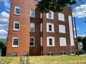 Building Photo - 1614