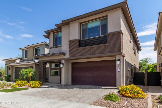 Building Photo - 3551 E Louise Dr