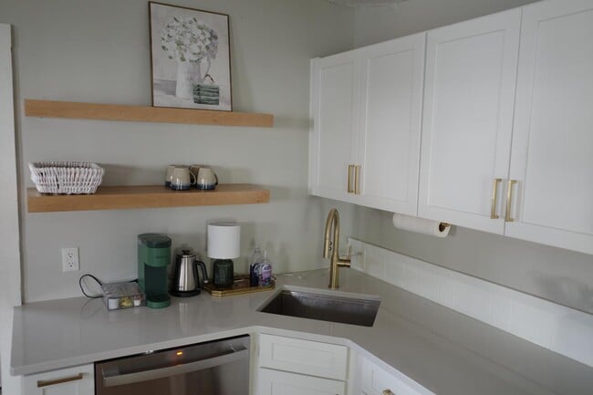 Primary Photo - 36 Wentworth St