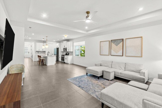 Building Photo - 9165 Remy Ln