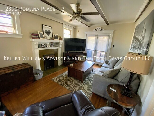 Building Photo - 2890 Romana Pl