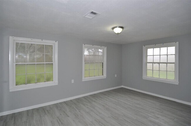 Building Photo - 237 S 13th St