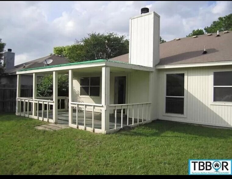Building Photo - 1819 Winchester Dr