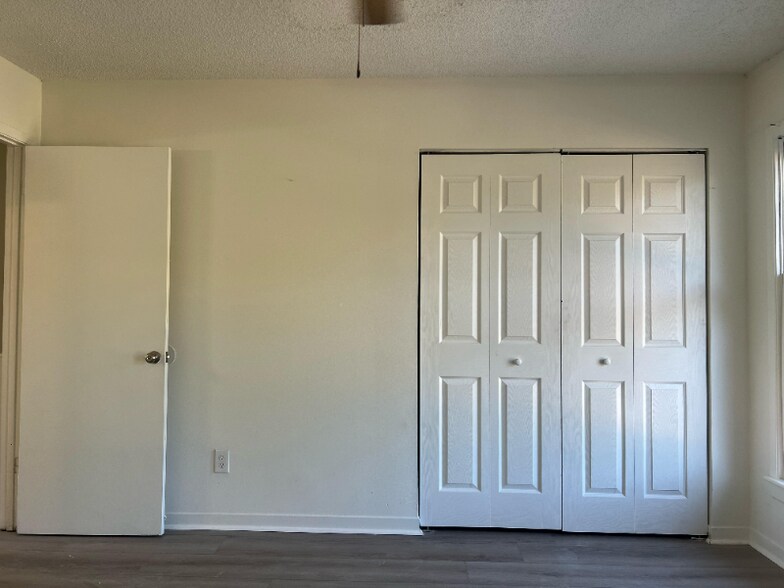 Building Photo - 3456 Macklen Rd