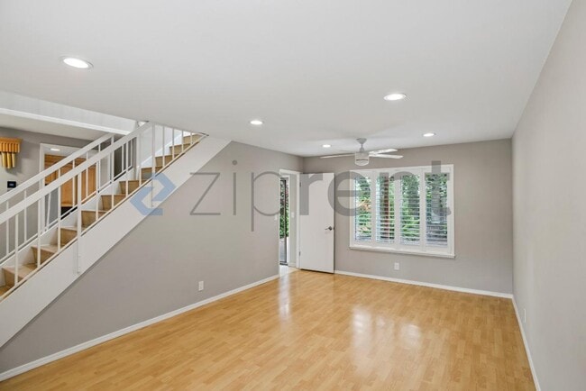 Building Photo - 502 Pine Wood Ln