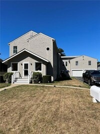 Building Photo - 104 Howland Ave