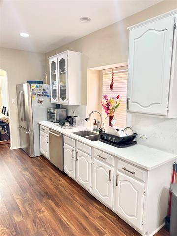 Building Photo - 652 Forest Hill Dr