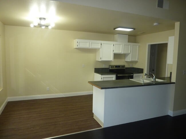 Building Photo - Welcome to this Charming Home in Antelope