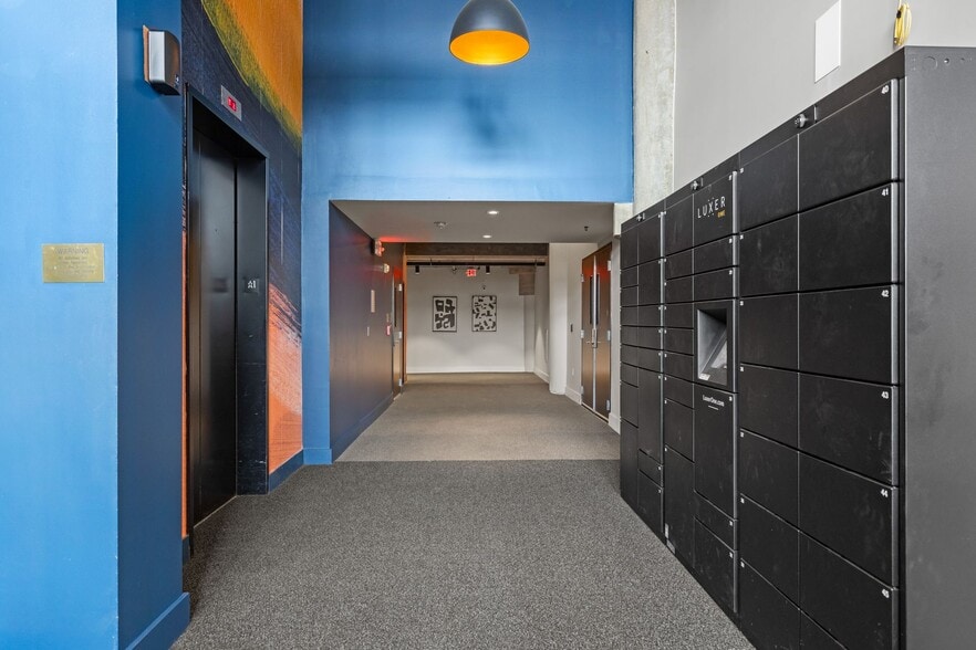 Building Photo - Ventana Lofts