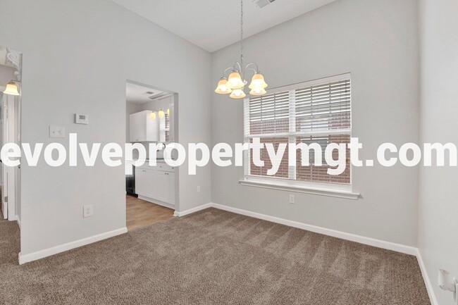 Building Photo - Newly Renovated Cordova Home!