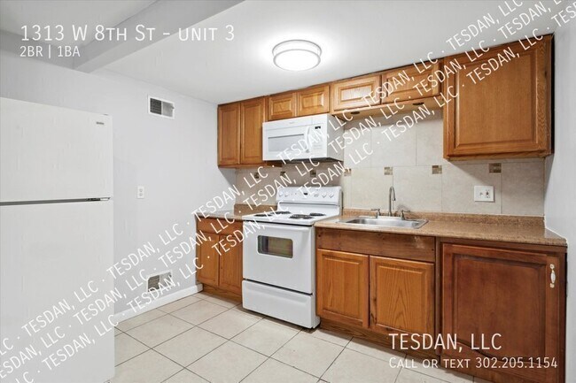 Building Photo - 1313 W 8th St