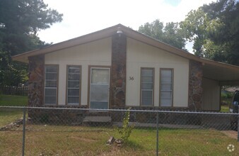 Building Photo - 3 bedroom Central air and heat home sherwood