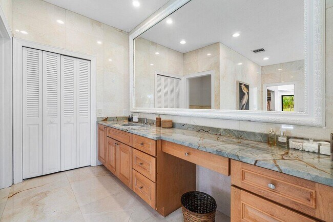 Building Photo - 11839 Maidstone Dr