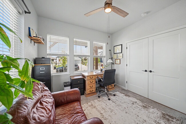 Building Photo - 6339 Knapp Dr