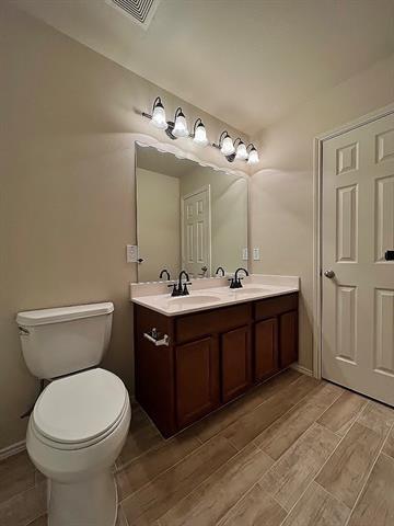 Building Photo - 2432 Clairborne Dr