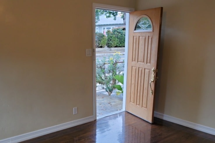 Building Photo - 421 N Ditmar St