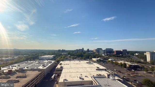 Building Photo - 5750 Bou Ave