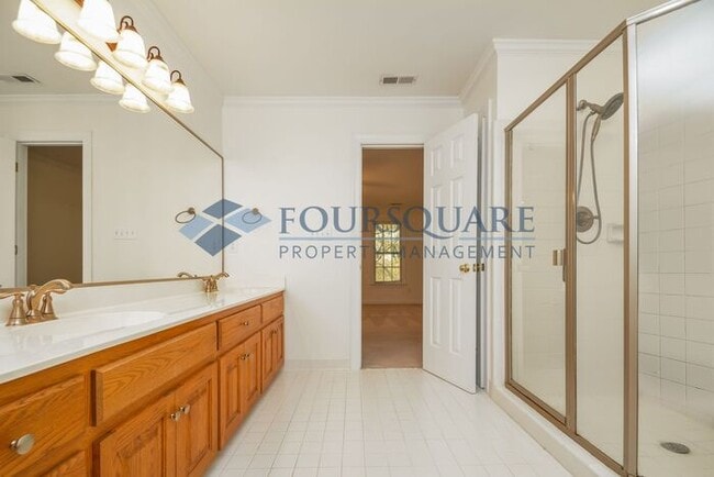 Building Photo - Spacious 4-Bed Custom Home with Bonus Room...